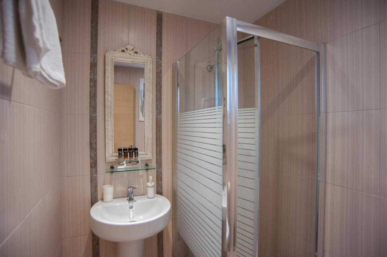 Vanessa'S Rooms & Apartments 卡纳里奥 外观 照片